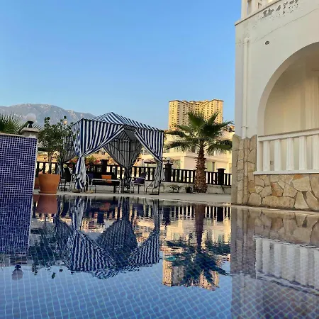 Exclusive With Own Pool, 3 Min To Beach Appartement *