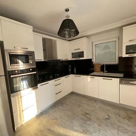 Appartement Exclusive With Own Pool, 3 Min To Beach